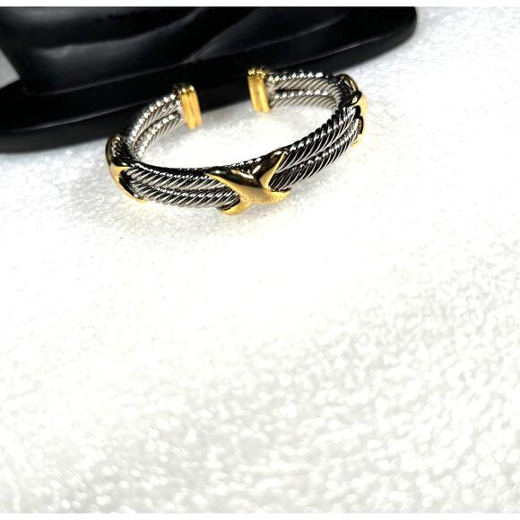 Silver Gold Tone Twisted Metal Bracelet Cuff Deadstock New in pack - Picture 5 of 16